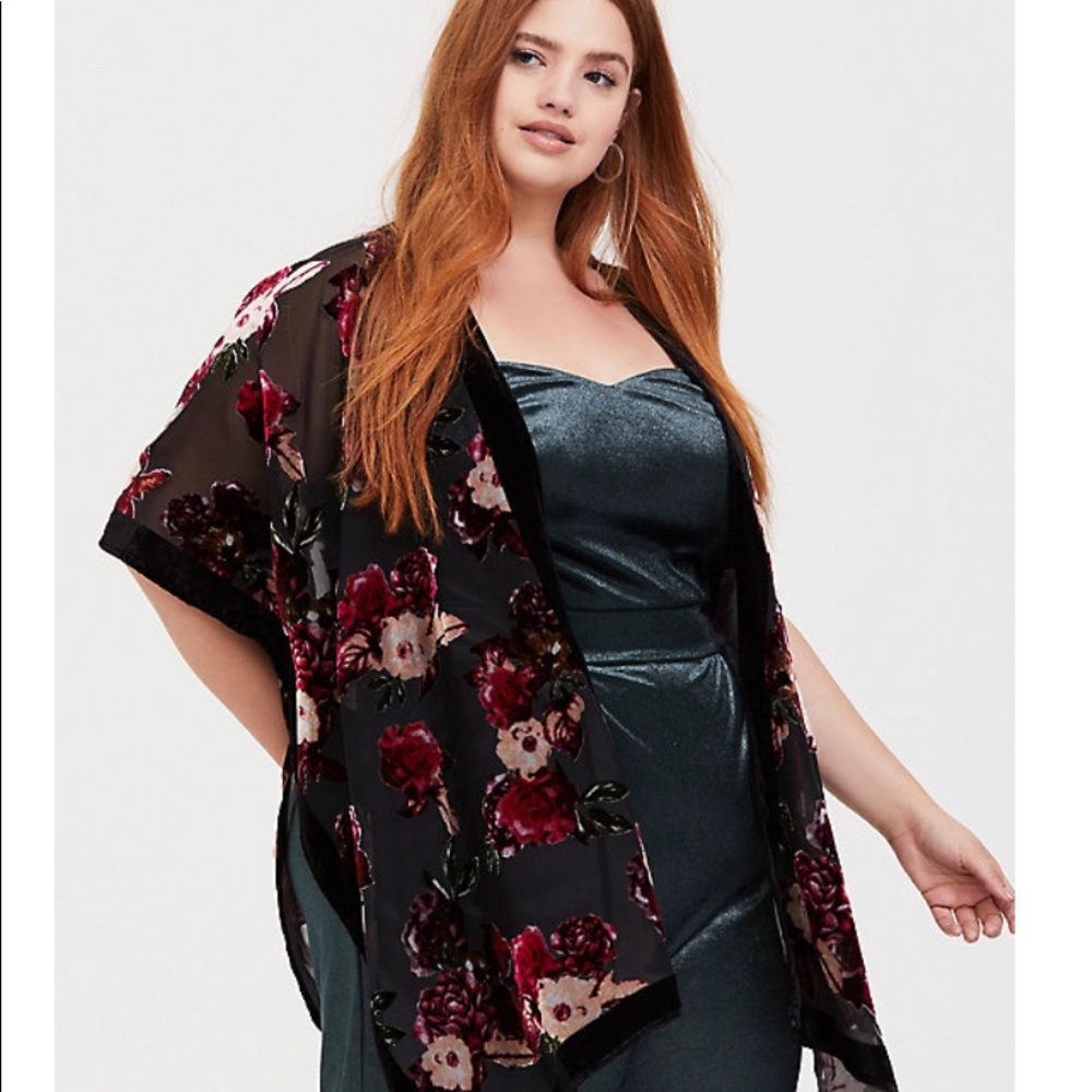 Torrid BlackVelvet Floral Burnout Kimono 0/00 NWOT